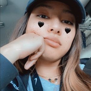 Meet your Posher, Estefany